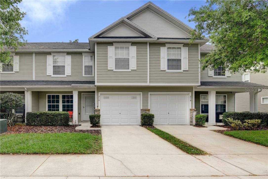 216 Sawtooth Dr., Valrico, FL 33594