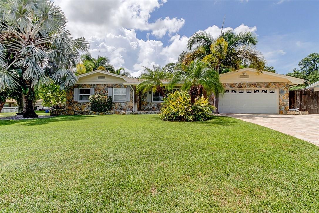 1004 Pineview Ave., Clearwater, FL 33756