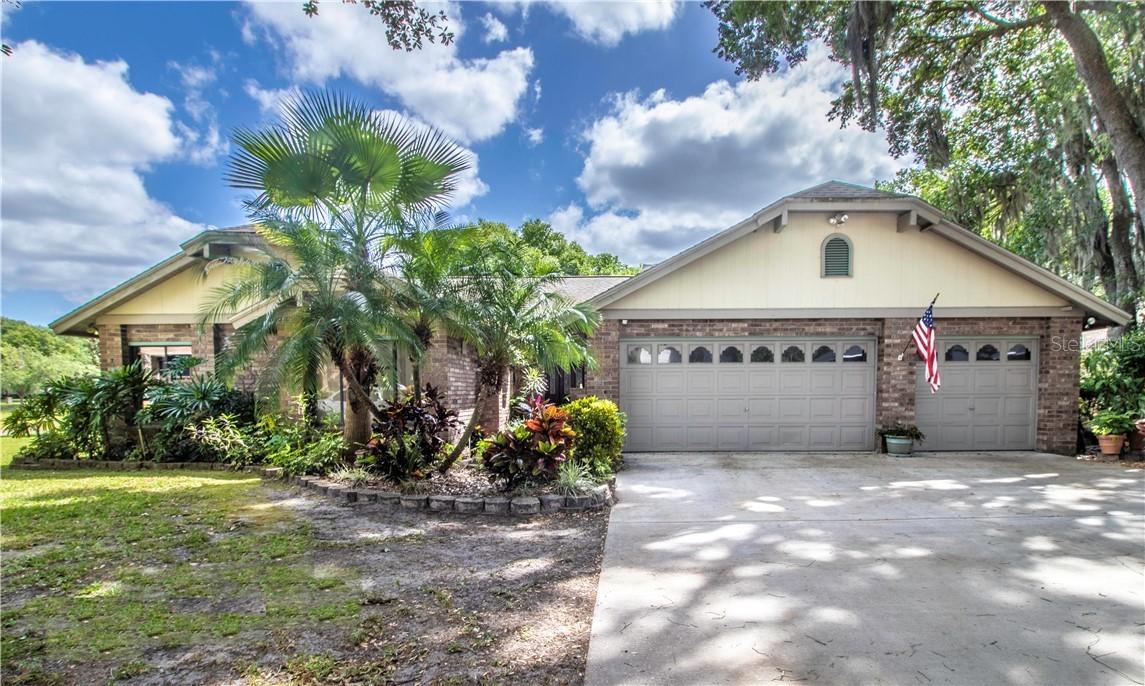 2112 Herndon St., Dover, FL 33527