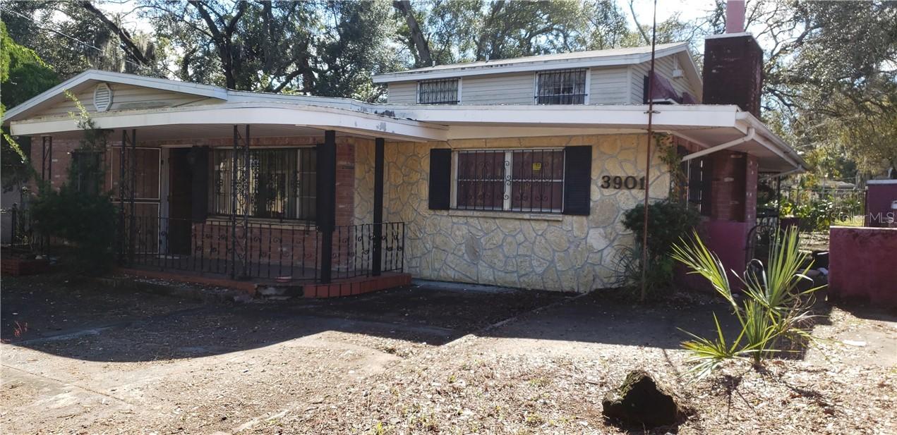 3901 E Osborne Ave., Tampa, FL 33610