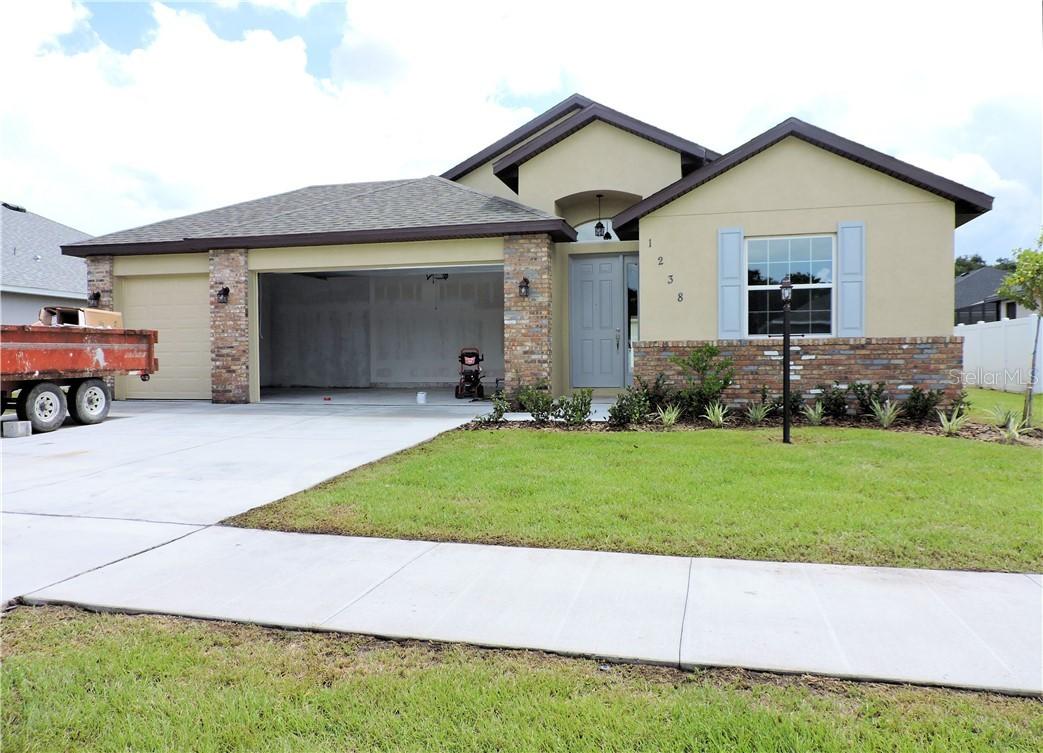 1238 Wild Daisy Dr., Plant City, FL 33563