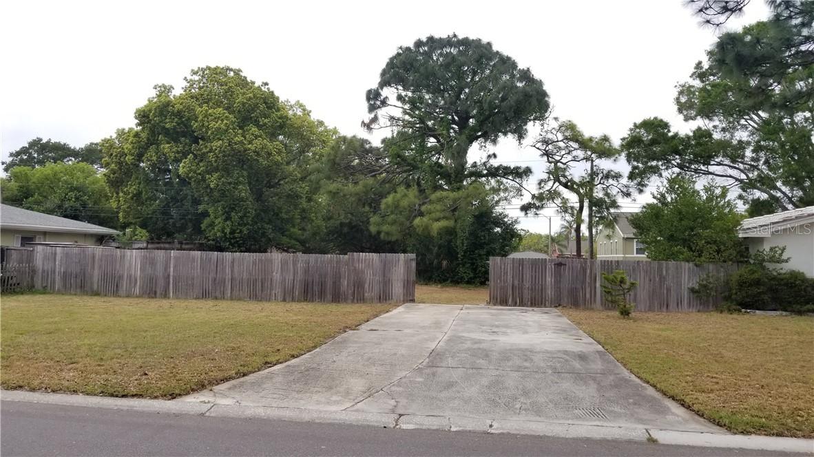 1730 Sharondale Dr., Clearwater, FL 33755