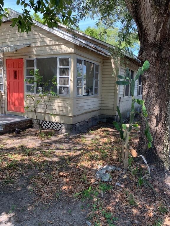 1743 Newark St., St Petersburg, FL 33711