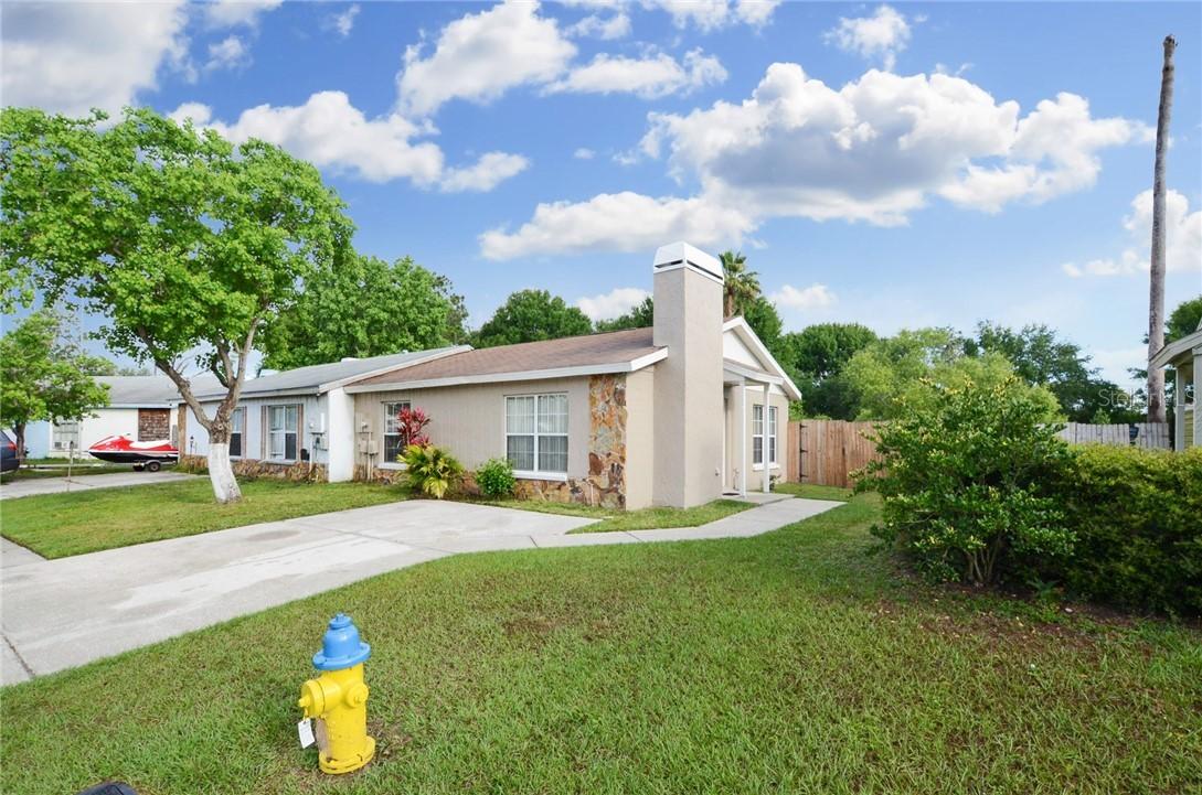 1223 Mohrlake Dr., Brandon, FL 33511