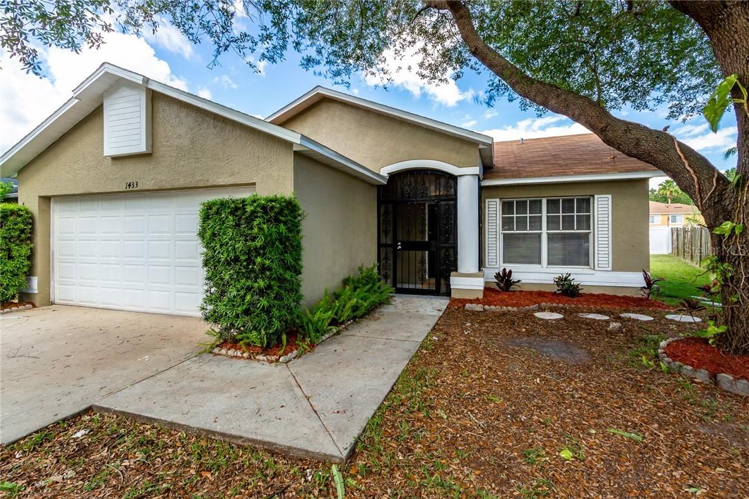 1433 Mohrlake Dr., Brandon, FL 33511