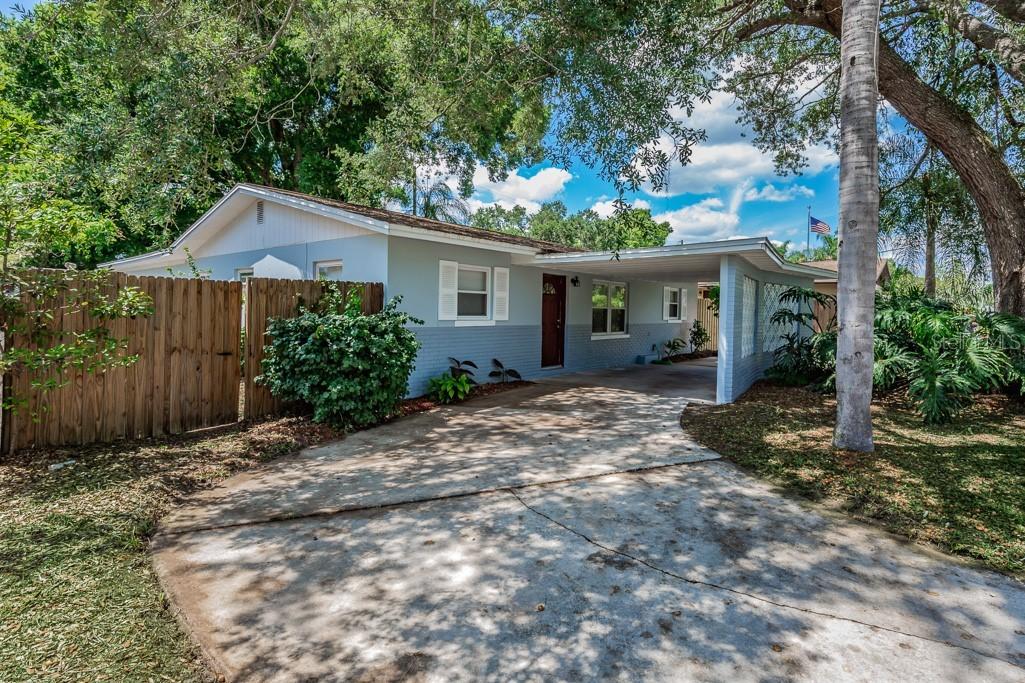 406 S Oakwood Ave., Brandon, FL 33511