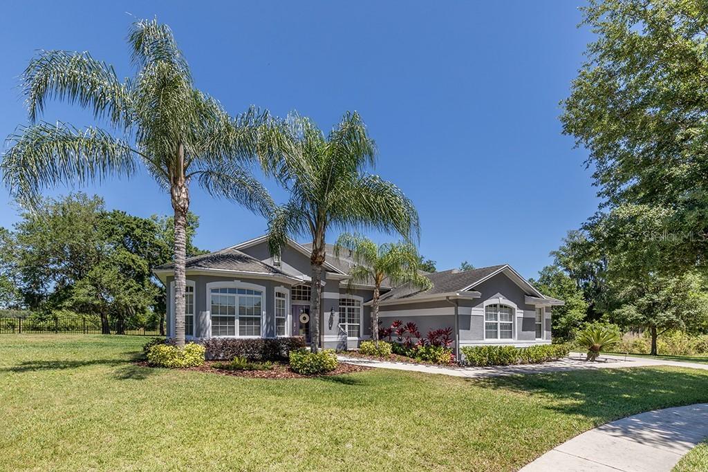 2208 Queen Jessica Dr., Lutz, FL 33549