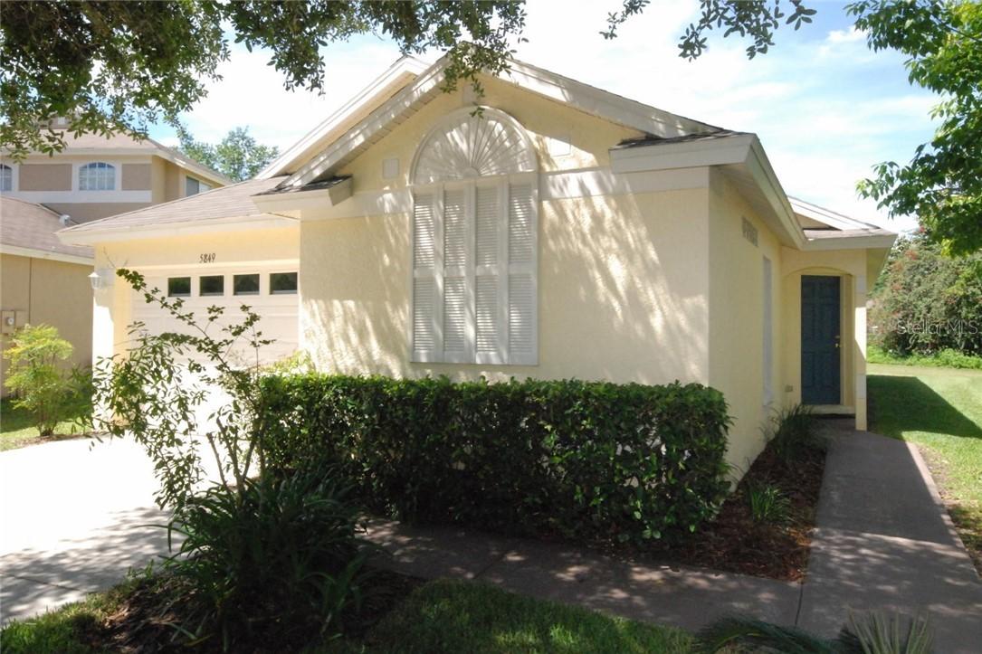 5849 Wrenwater Dr., Lithia, FL 33547