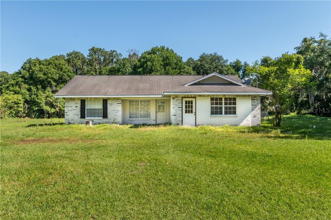 41121 Gator Ln., Zephyrhills, FL 33540