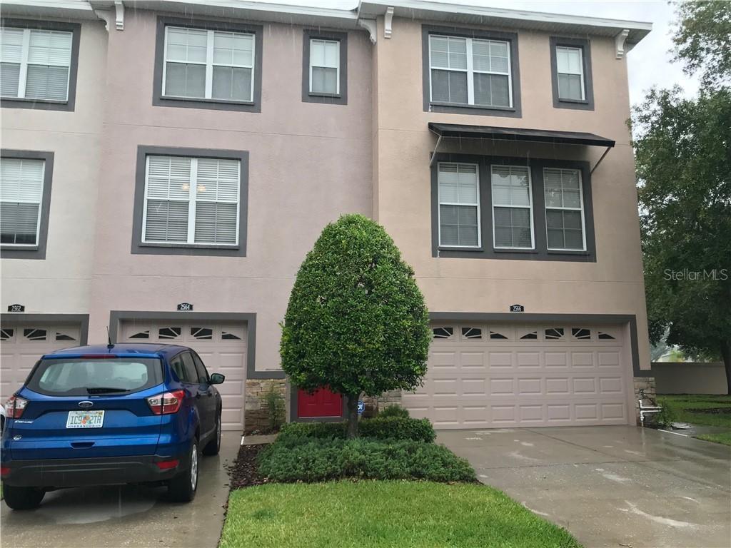 2564 Middleton Grove Dr., Brandon, FL 33511