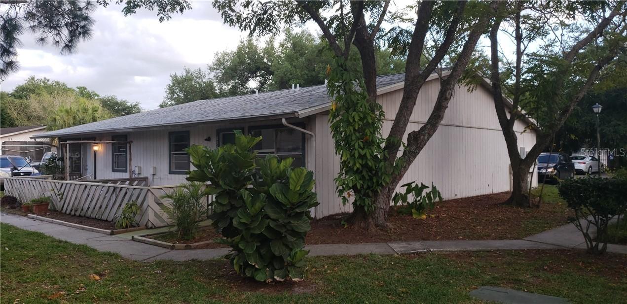 8578, 8580, 8582, 8584 Channelview Cir., Tampa, FL 33614