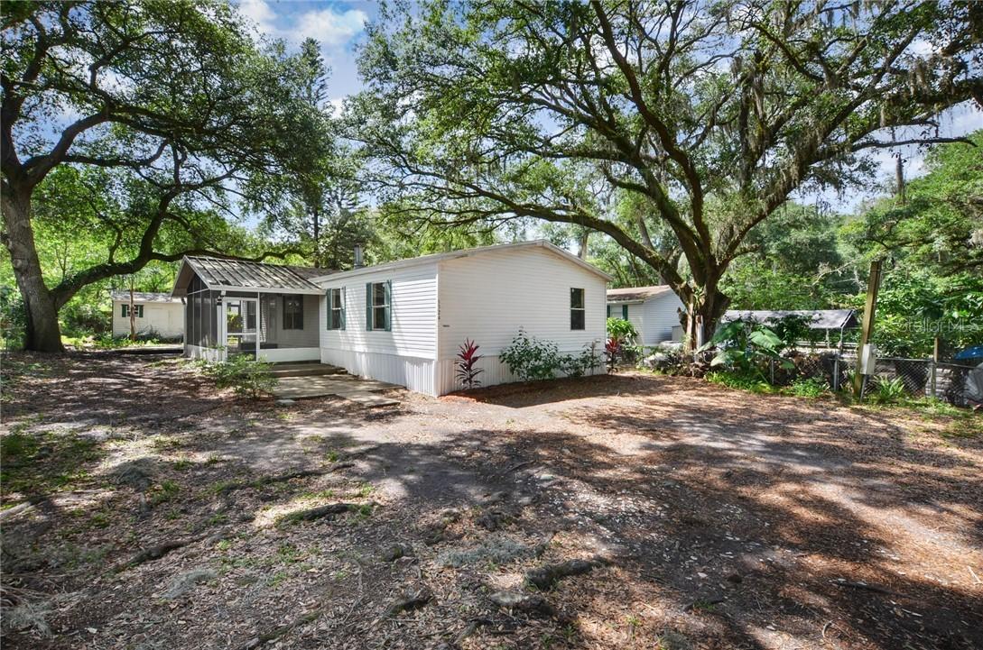 5324 Royal Oak Dr., Tampa, FL 33610