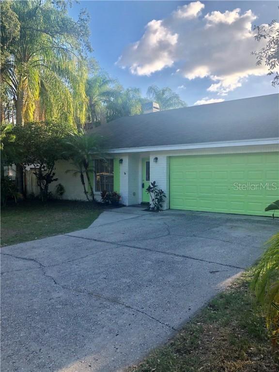 9810 N Ojus Dr., Tampa, FL 33617