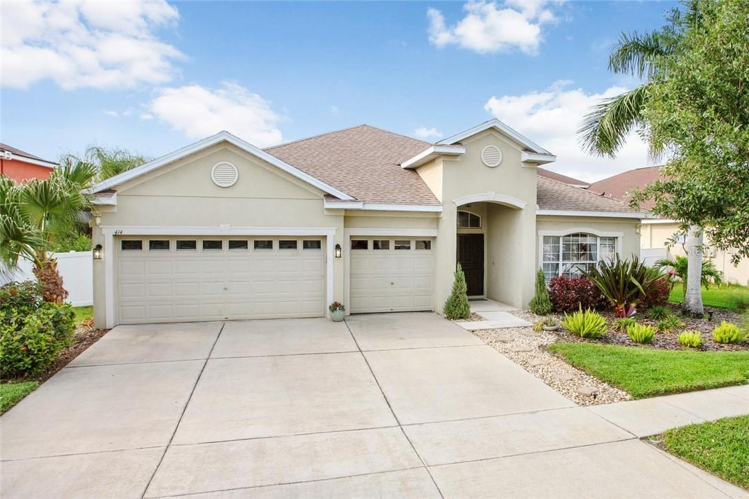 414 York Dale Dr., Ruskin, FL 33570
