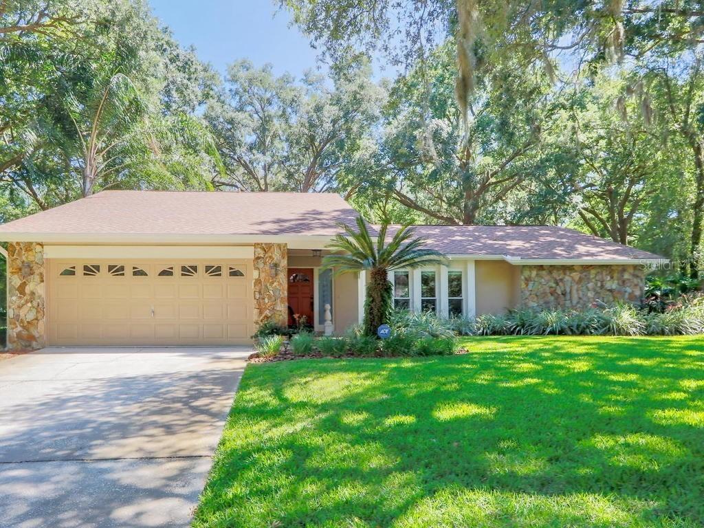 2503 Regal Oaks Ln., Lutz, FL 33559