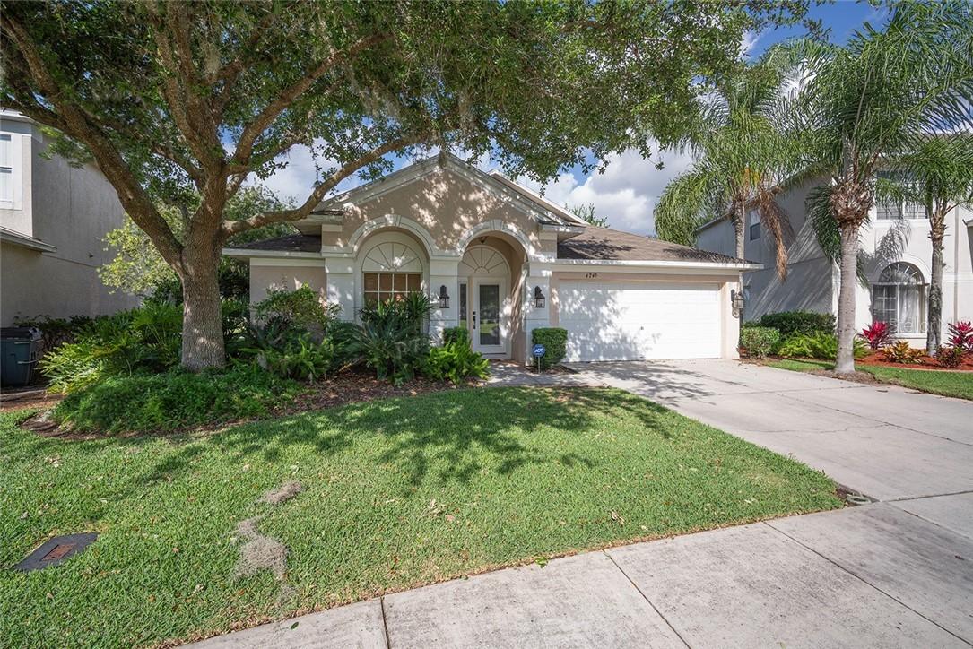 4745 Holdsworth Dr., Land O Lakes, FL 34639
