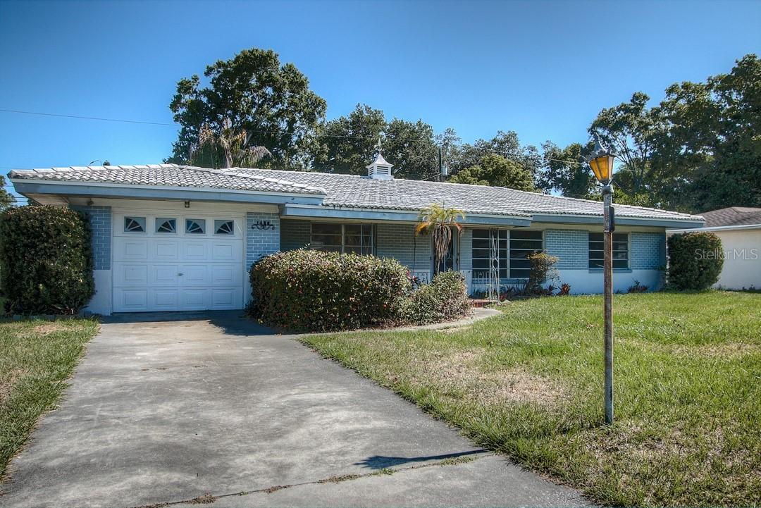 1458 Woodbine St., Clearwater, FL 33755