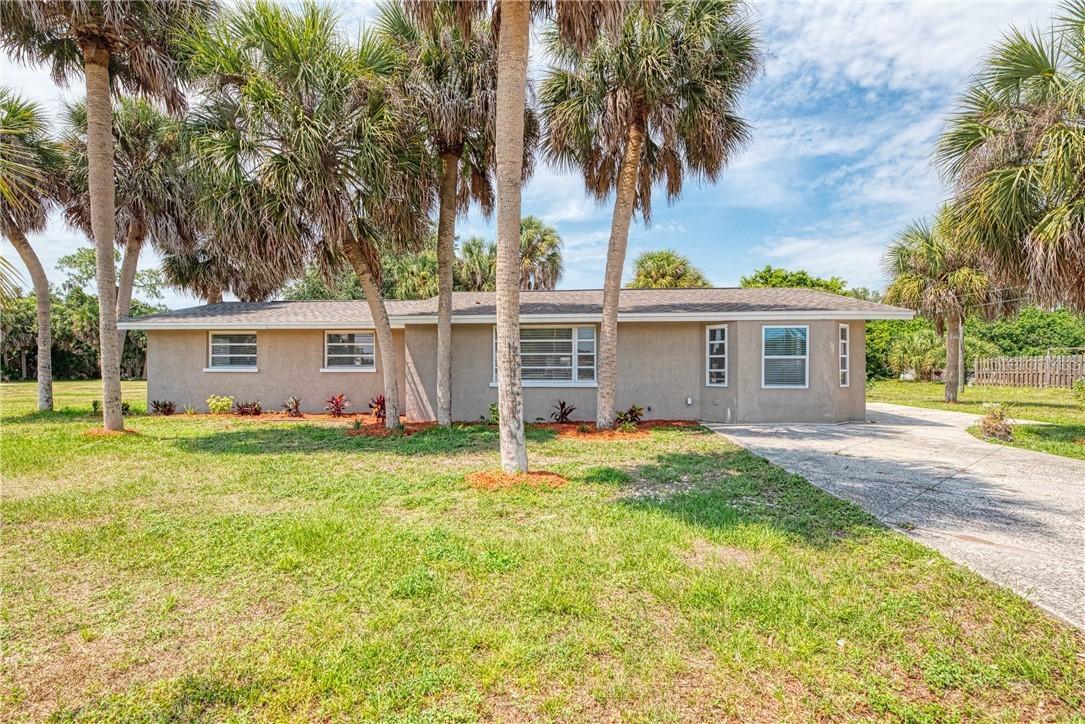 824 E 7th St., Englewood, FL 34223