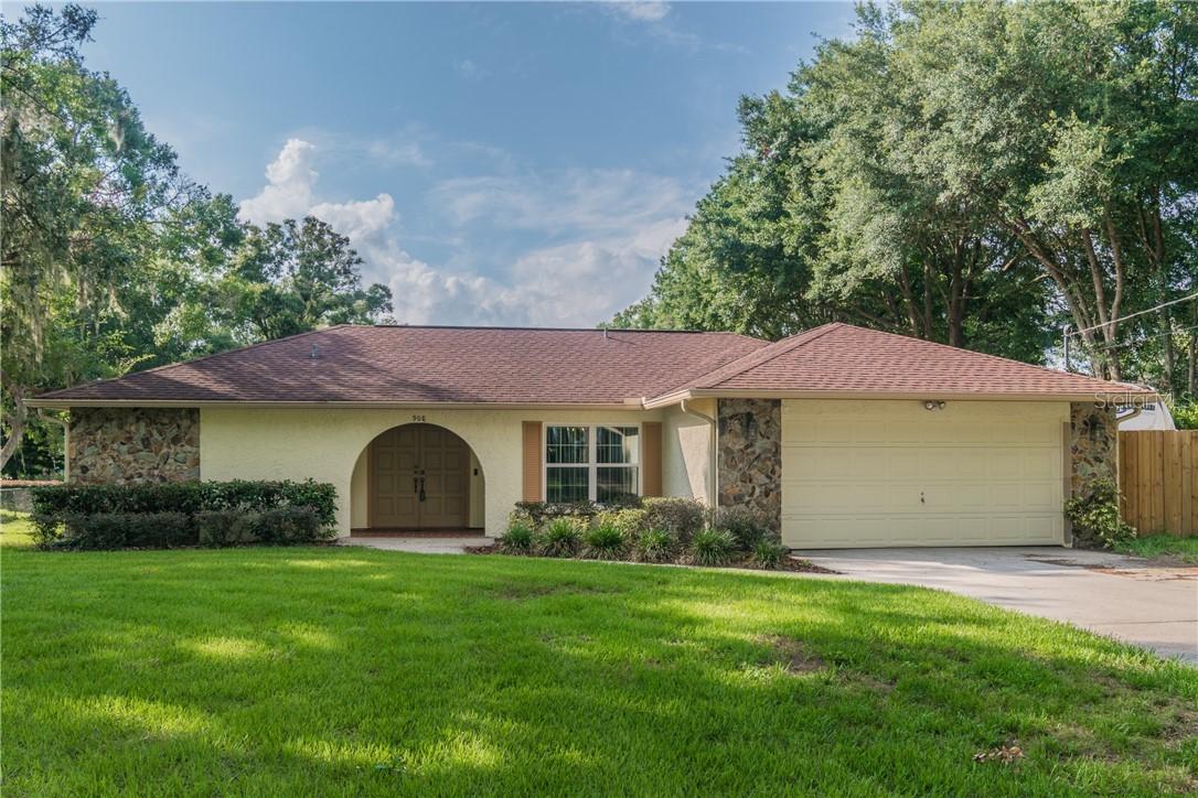 908 Rawlings Cir., Lutz, FL 33549