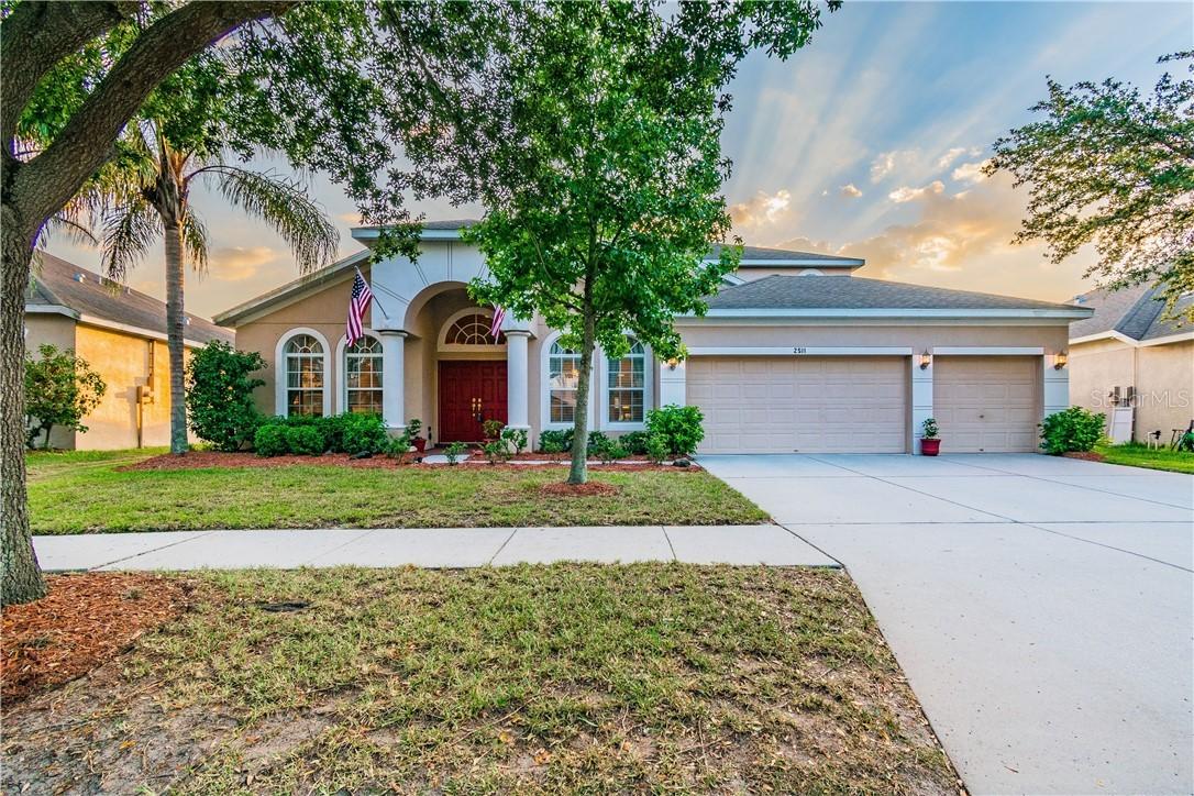 2511 Yukon Cliff Dr., Ruskin, FL 33570