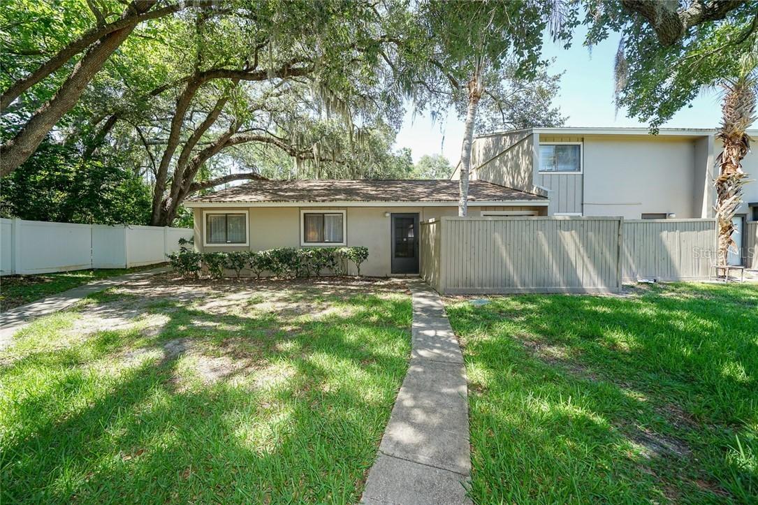 7901 Cedar Dr. #1, Temple Terrace, FL 33637
