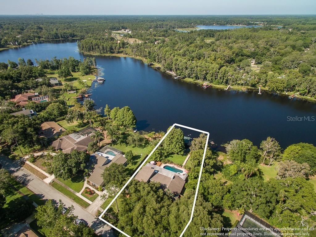 18410 Turning Point Dr., Lutz, FL 33549