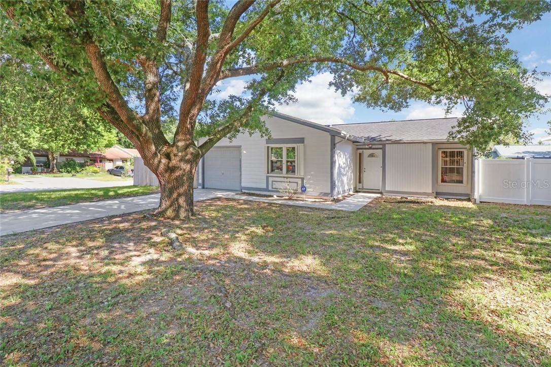 7715 Sumter Ct., Temple Terrace, FL 33637