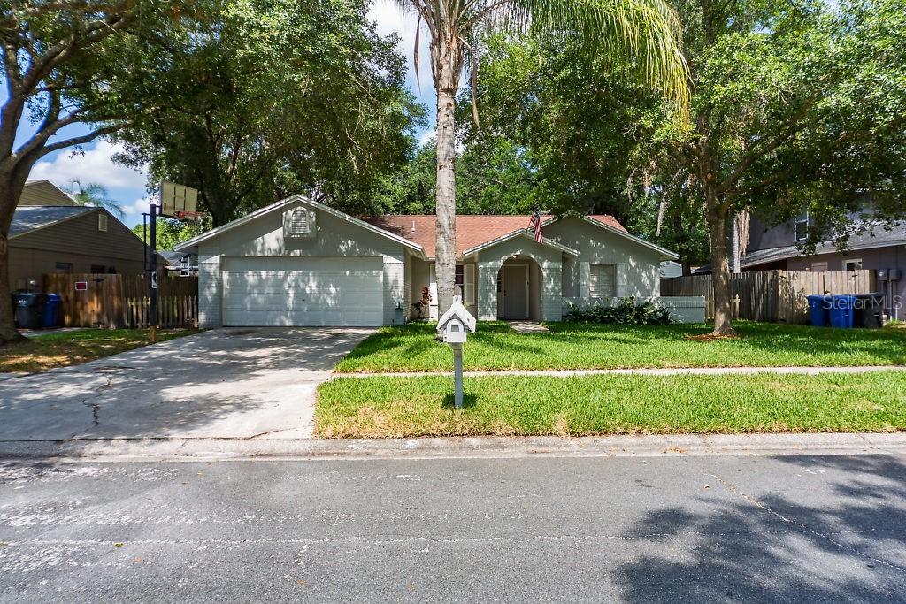 17608 Whistling Ln., Lutz, FL 33549