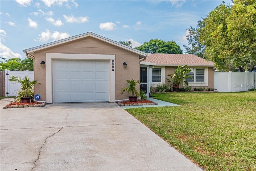 6866 122nd Ave., Largo, FL 33773