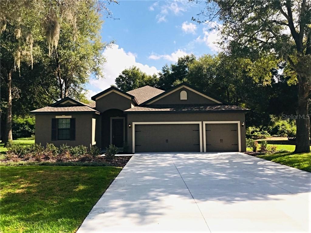 31008 Fairvista Dr., Tavares, FL 32778