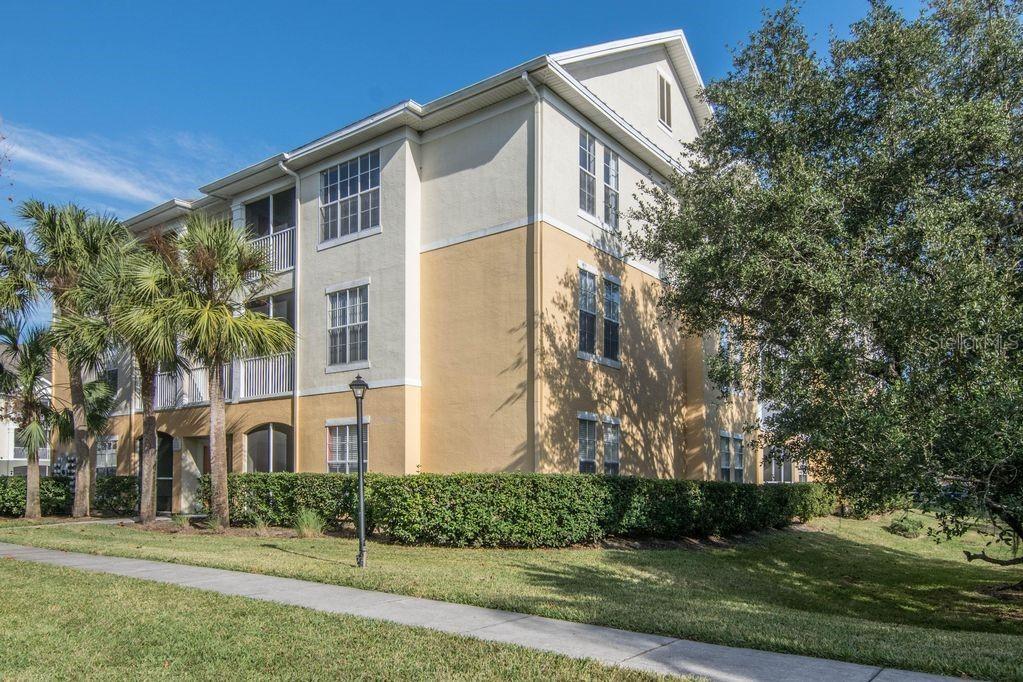 1304 High Hammock Dr. #106, Tampa, FL 33619