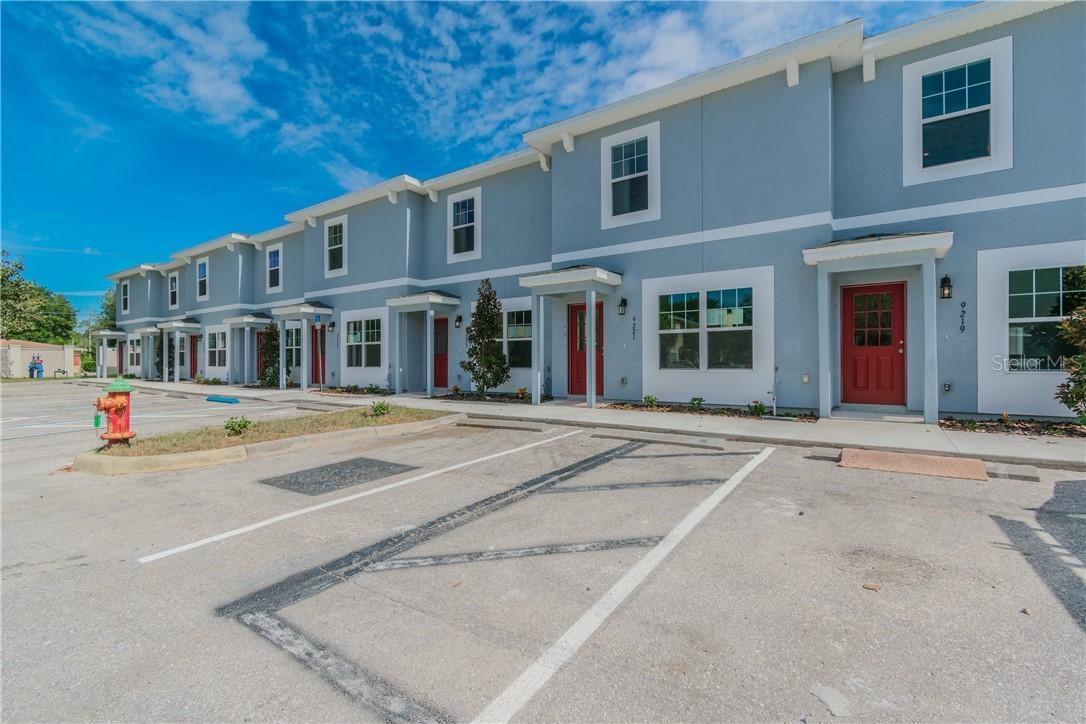 9209 Bella Terraza Way, Temple Terrace, FL 33617