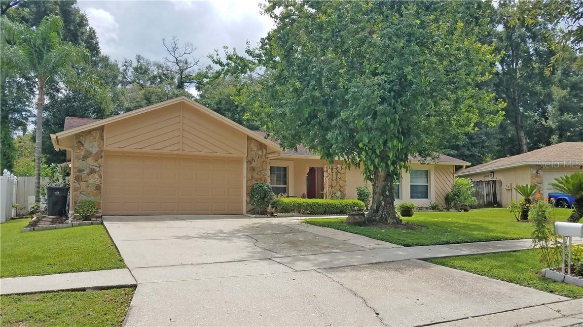 945 Benninger Dr., Brandon, FL 33510