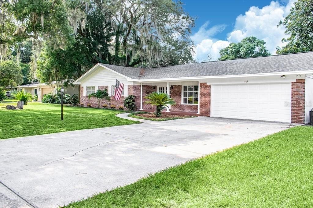 609 Carolyn Dr., Brandon, FL 33510