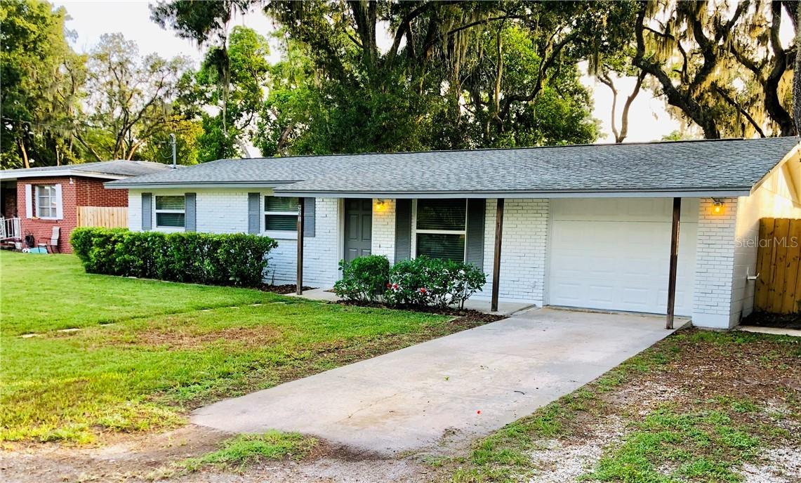 921 Hillside Dr., Lutz, FL 33549