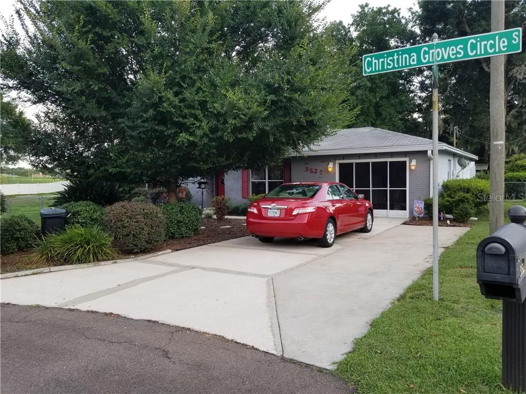 3527 Christina Groves Cir., Lakeland, FL 33813