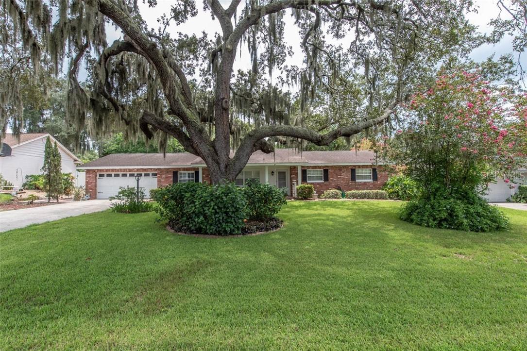 109 W Anglewood Dr., Brandon, FL 33511