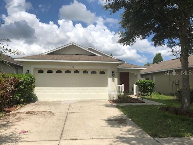 927 Windton Oak Dr., Ruskin, FL 33570