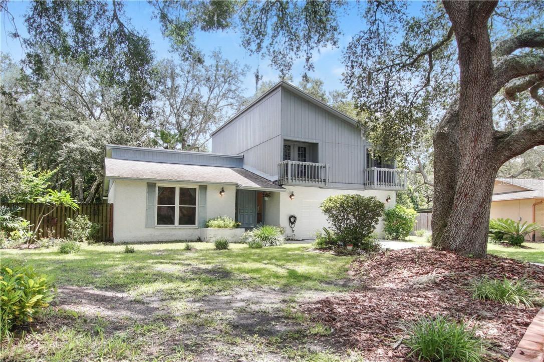 14709 Laurel Lake Ln., Lutz, FL 33559