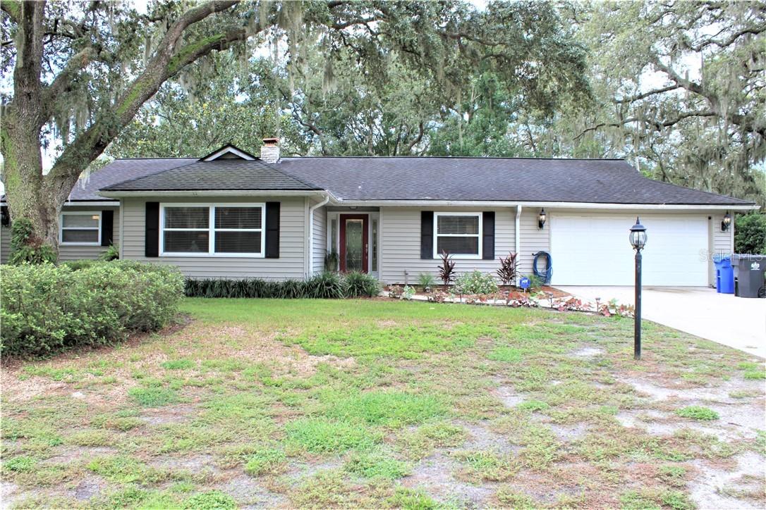 615 Greenbriar Dr., Brandon, FL 33511