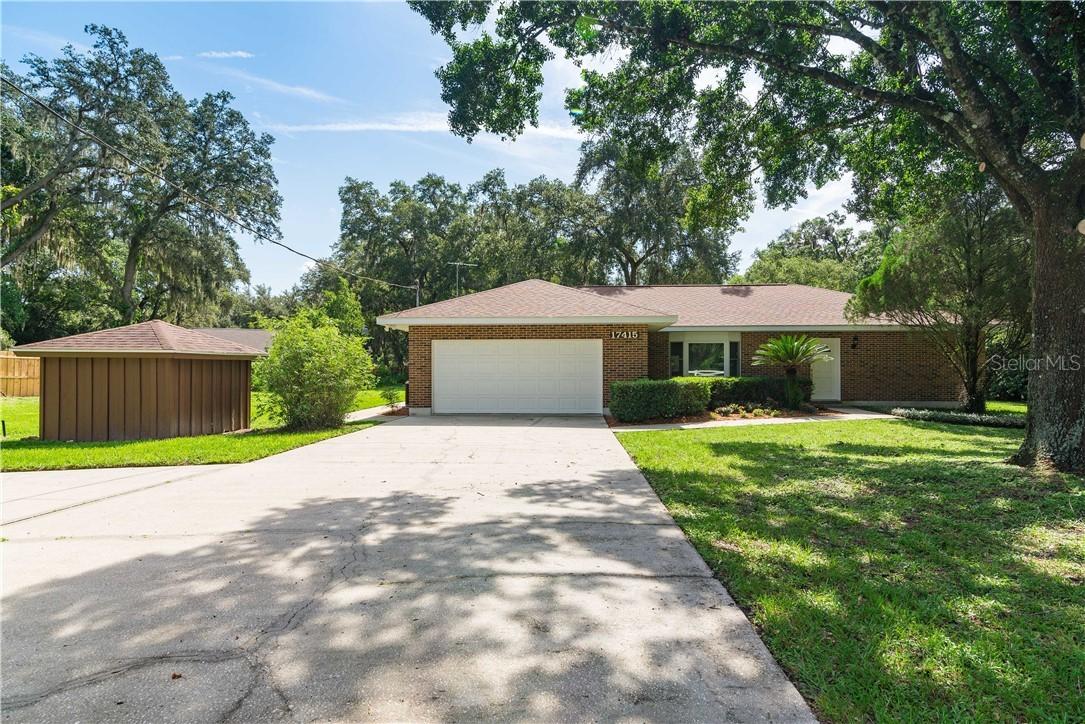 17415 Livingston Ave., Lutz, FL 33559