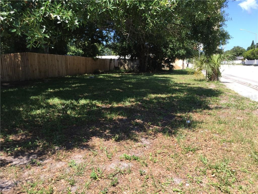 1675 Mackeral Ave., Sarasota, FL 34237