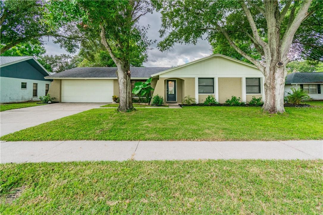 722 Green Cove Dr., Brandon, FL 33510