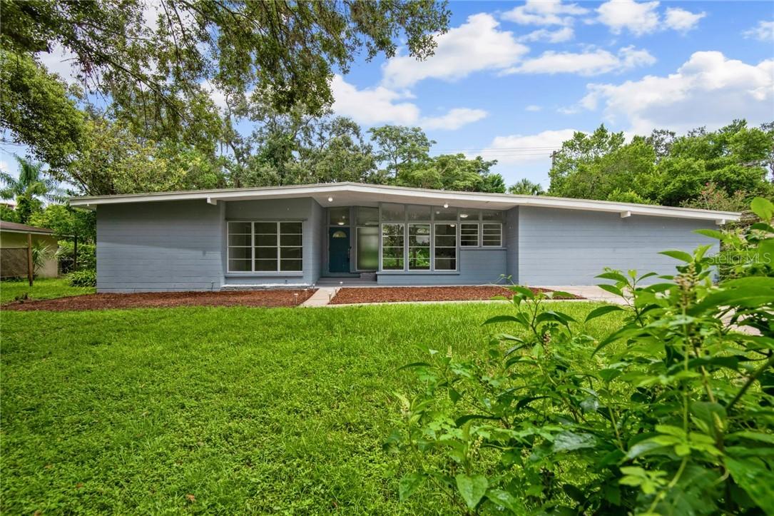 511 Carolyne St., Temple Terrace, FL 33617