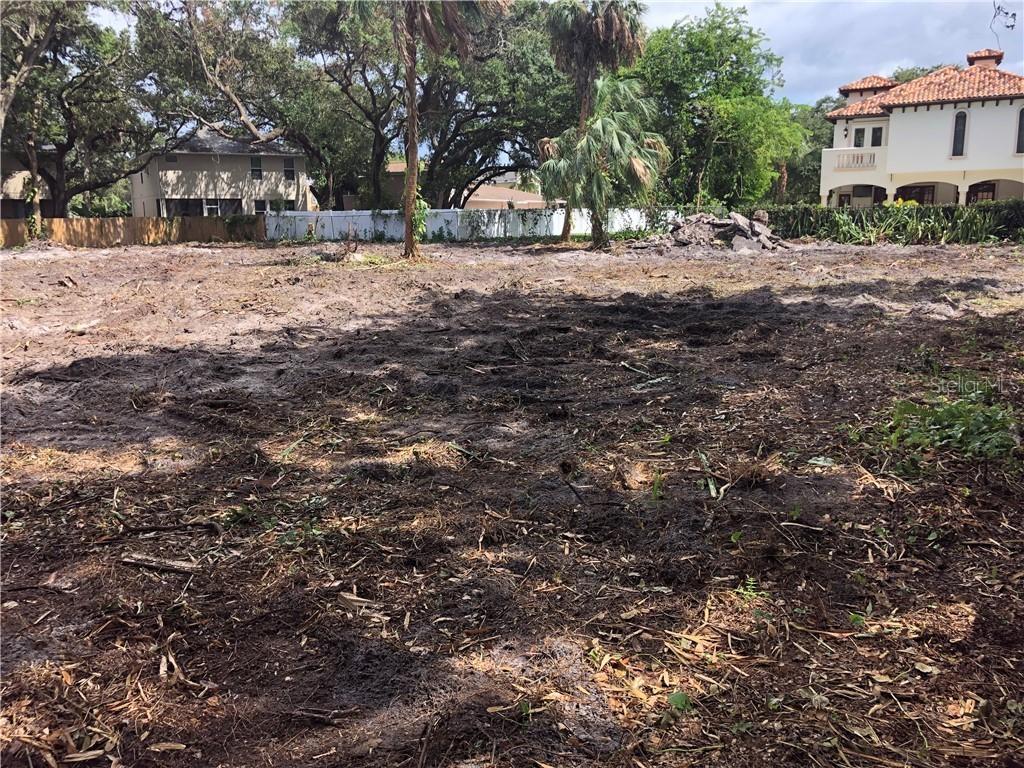 2712 W Thornton Ave., Tampa, FL 33611