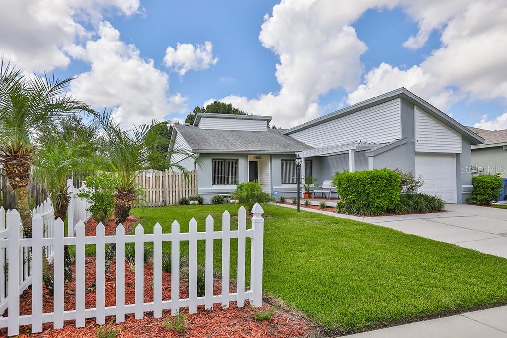 1325 Mohrlake Dr., Brandon, FL 33511