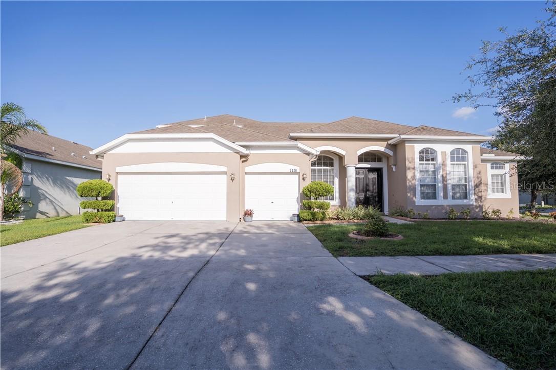 2528 Yukon Cliff Dr., Ruskin, FL 33570