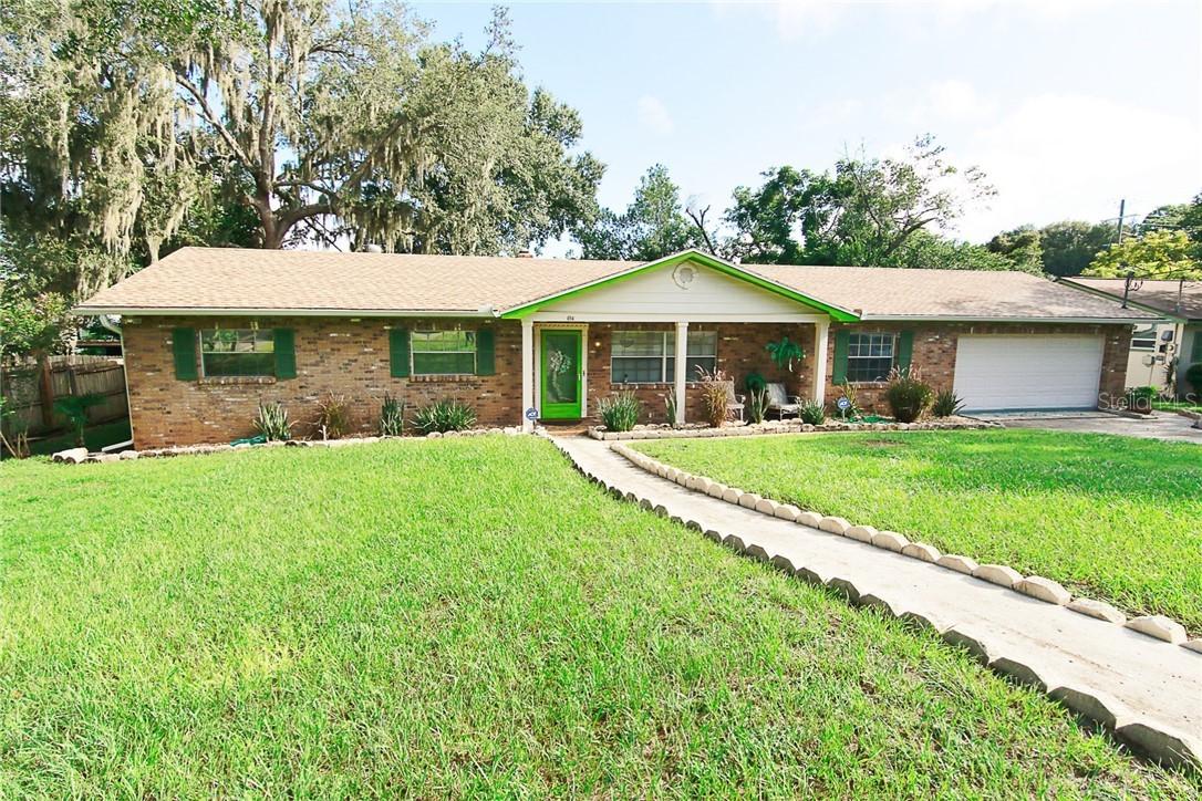 104 W Anglewood Dr., Brandon, FL 33511