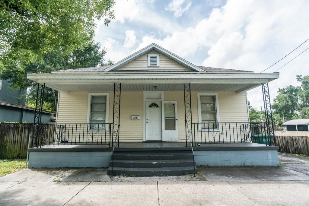 2221 E Stuart St., Tampa, FL 33605