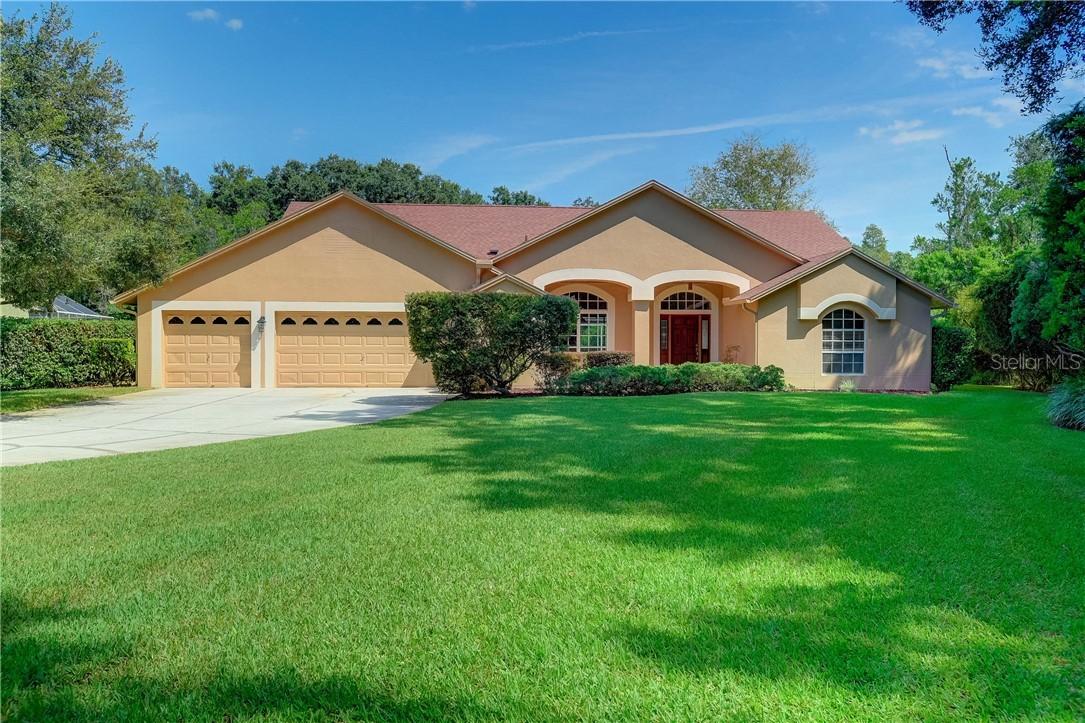 920 Shaded Water Way, Lutz, FL 33549